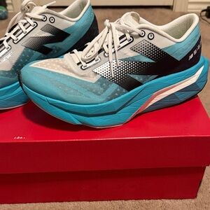 New Balance Women's Fuel Cell Supercomp Elite V4